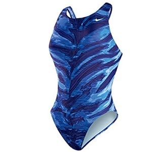 Nike Women’s Swimsuit One Piece
